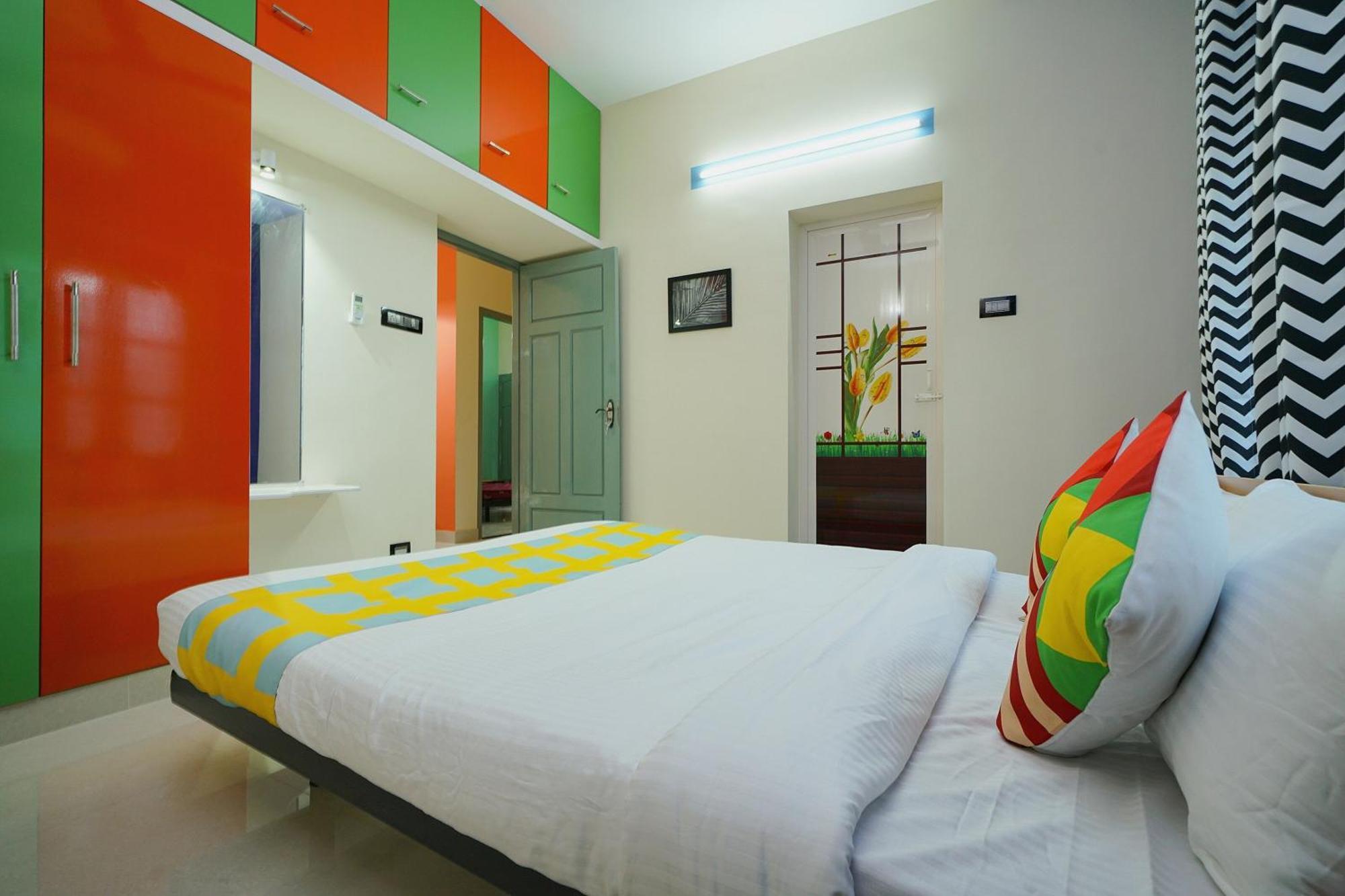Hotel O Majestic Stays Kazhakuttam Buitenkant foto