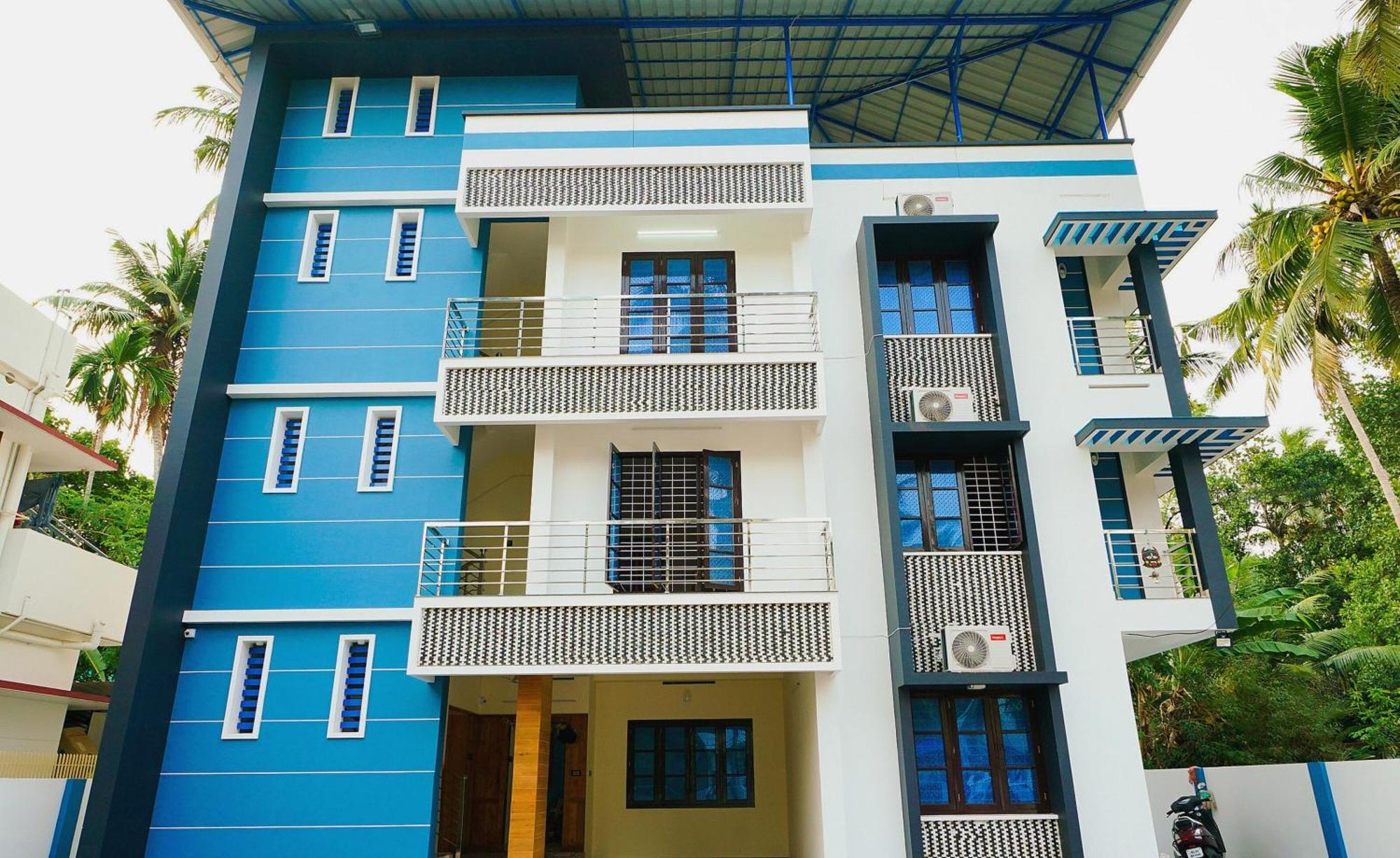 Hotel O Majestic Stays Kazhakuttam Buitenkant foto