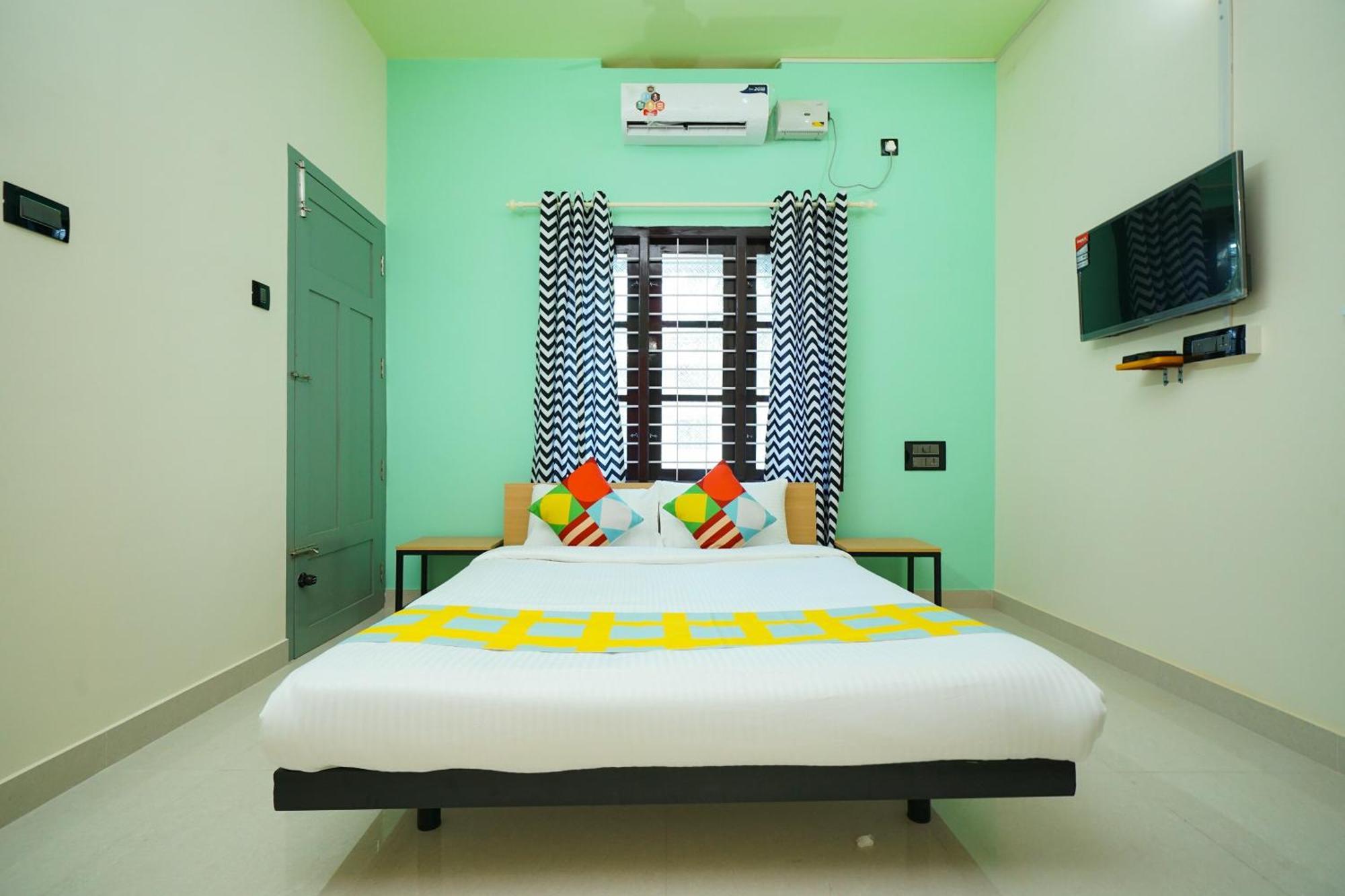 Hotel O Majestic Stays Kazhakuttam Buitenkant foto