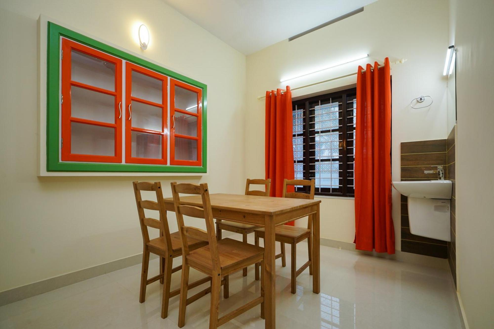 Hotel O Majestic Stays Kazhakuttam Buitenkant foto