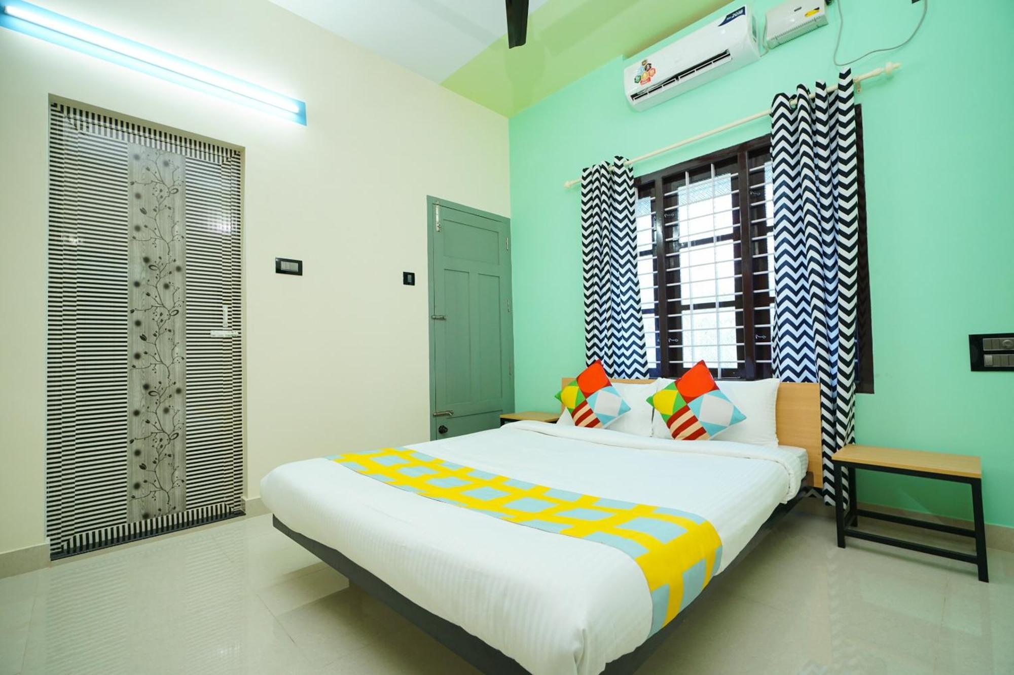 Hotel O Majestic Stays Kazhakuttam Buitenkant foto